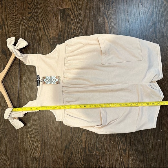 NWT Boohoo Women Sleeveless Loose Tie Strap Romper with Pockets Size 6 - Picture 4 of 6
